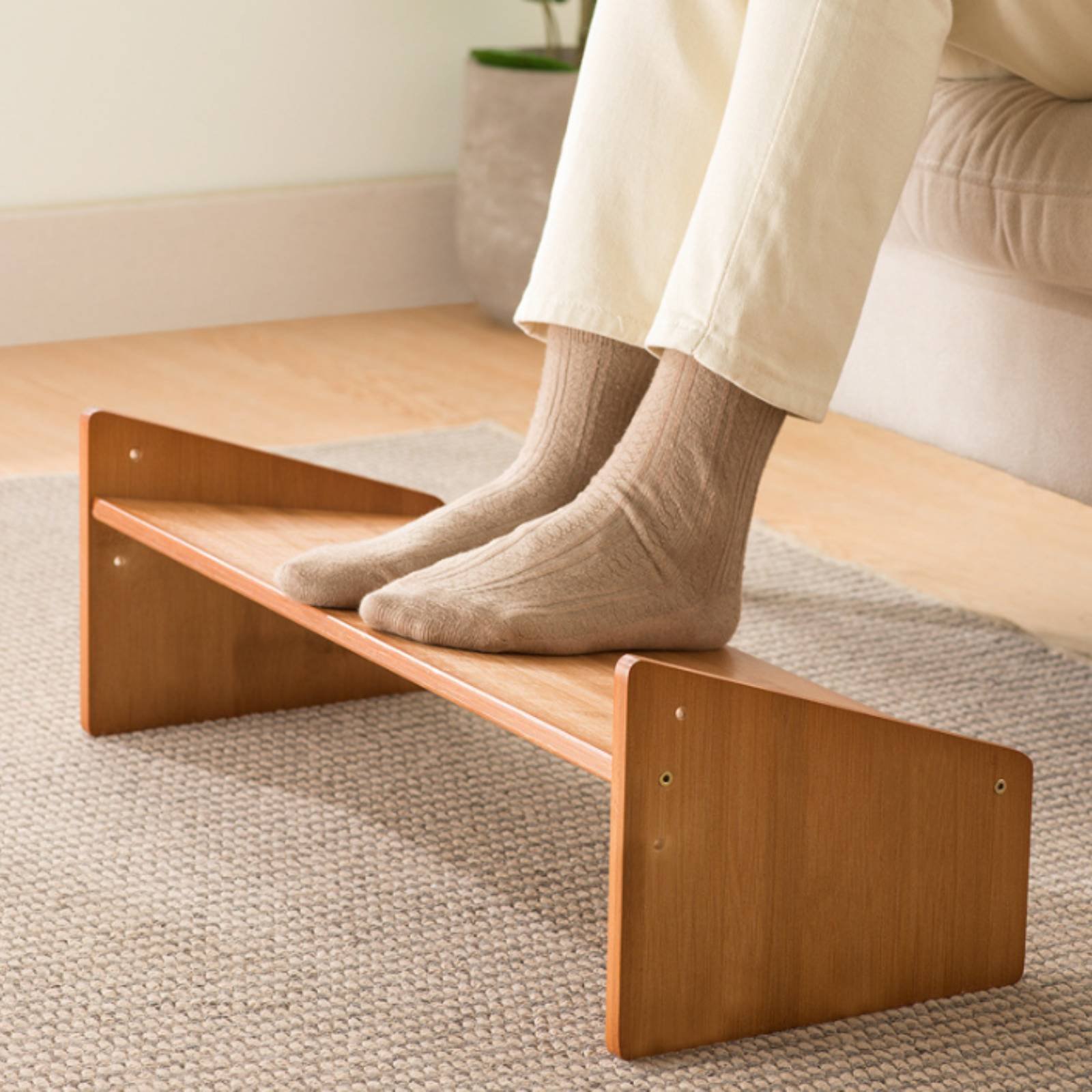 Under Desk Footrest Wide Surfa - Office Furniture Ergonomic ulasan dan harga